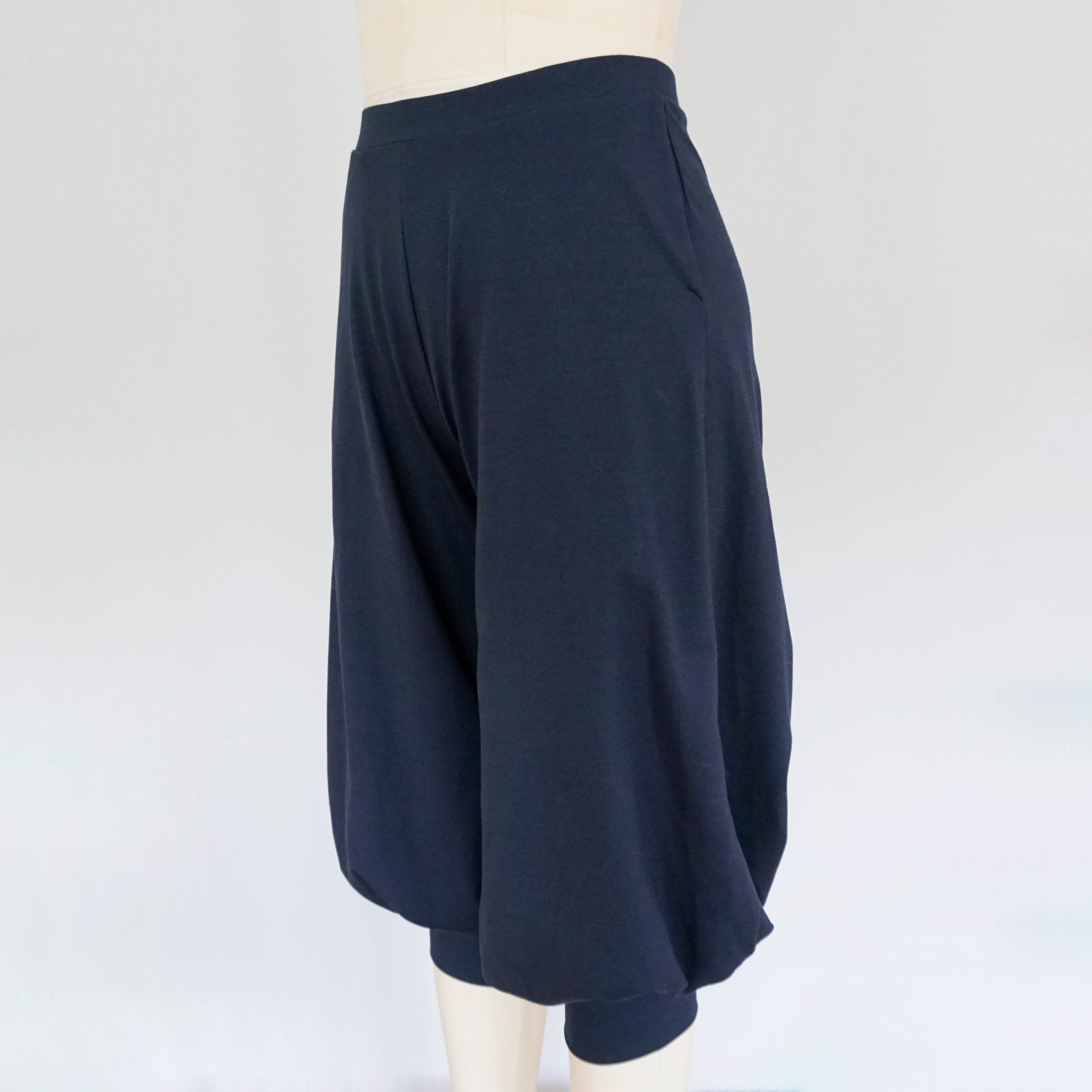 Cuffed Baggy Pants for stretch fabrics Sewing Pattern/Downloadable PDF File and Tutorial Book - Image 7